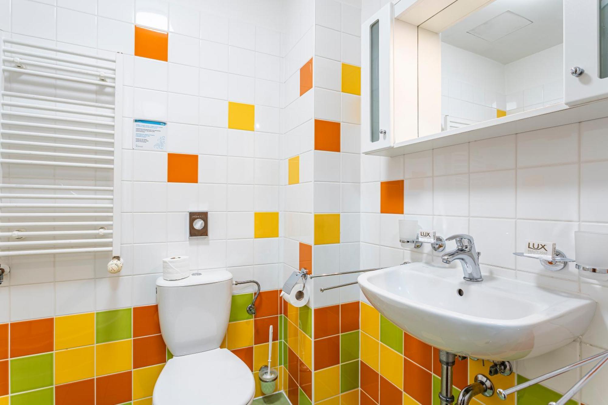 Hotel Luzice Яхимів Екстер'єр фото